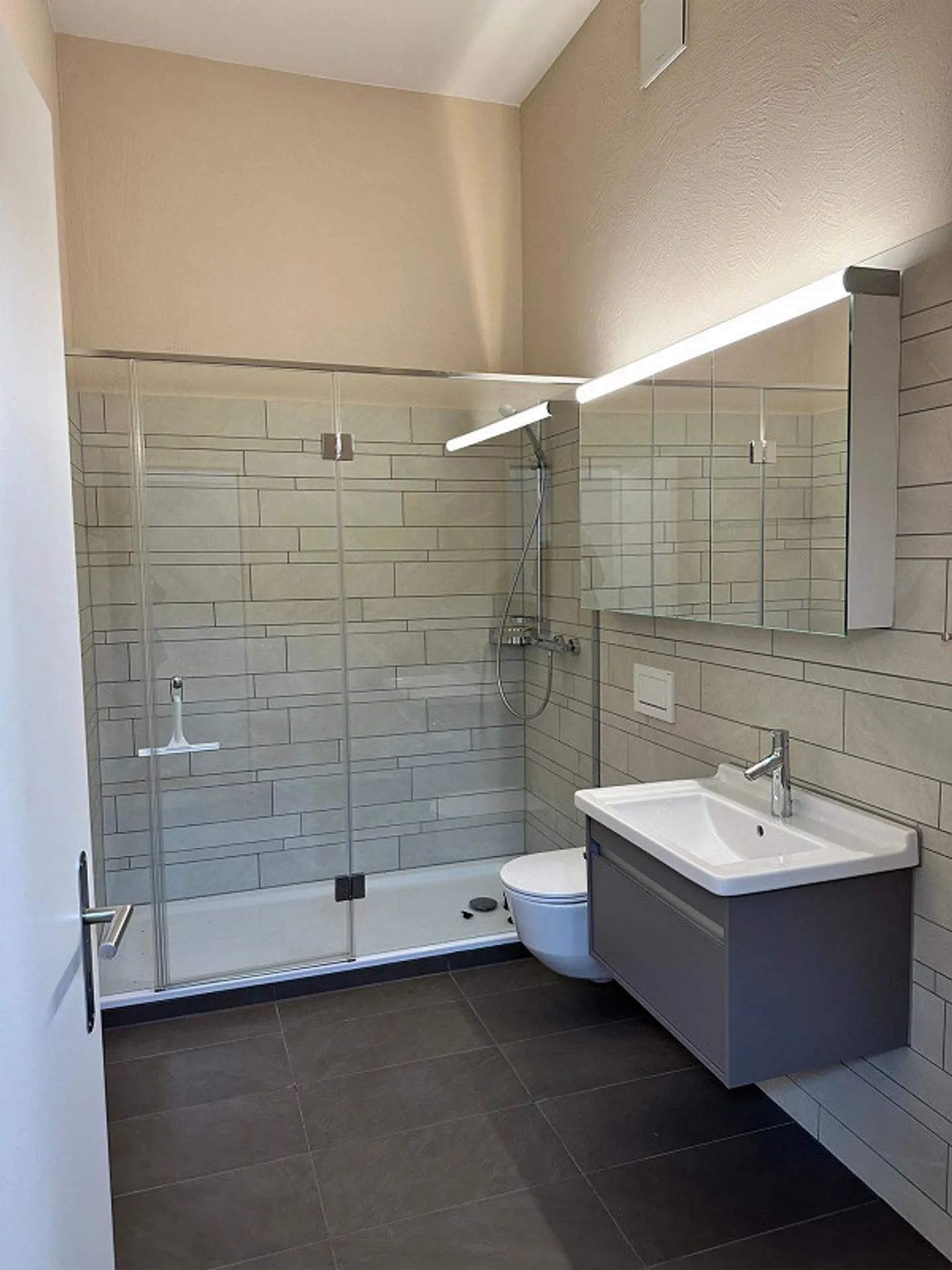 Atelier à louer dans un emplacement privilégié à Grenchen - Photo 4 sur 11