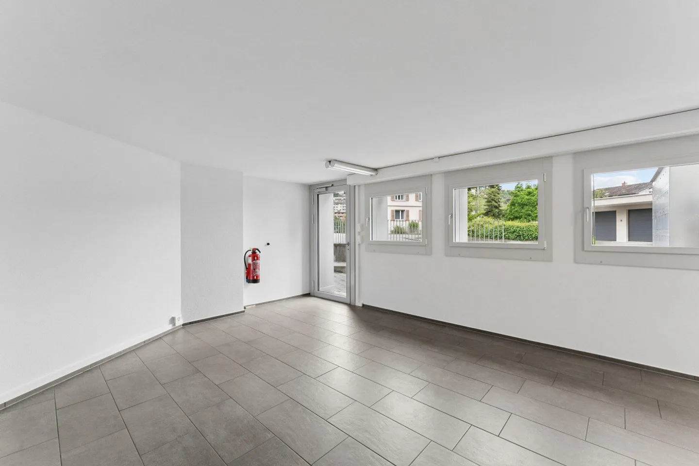 Attractive commercial space in the best location in Kriens - versatile use - Photo 6 of 9
