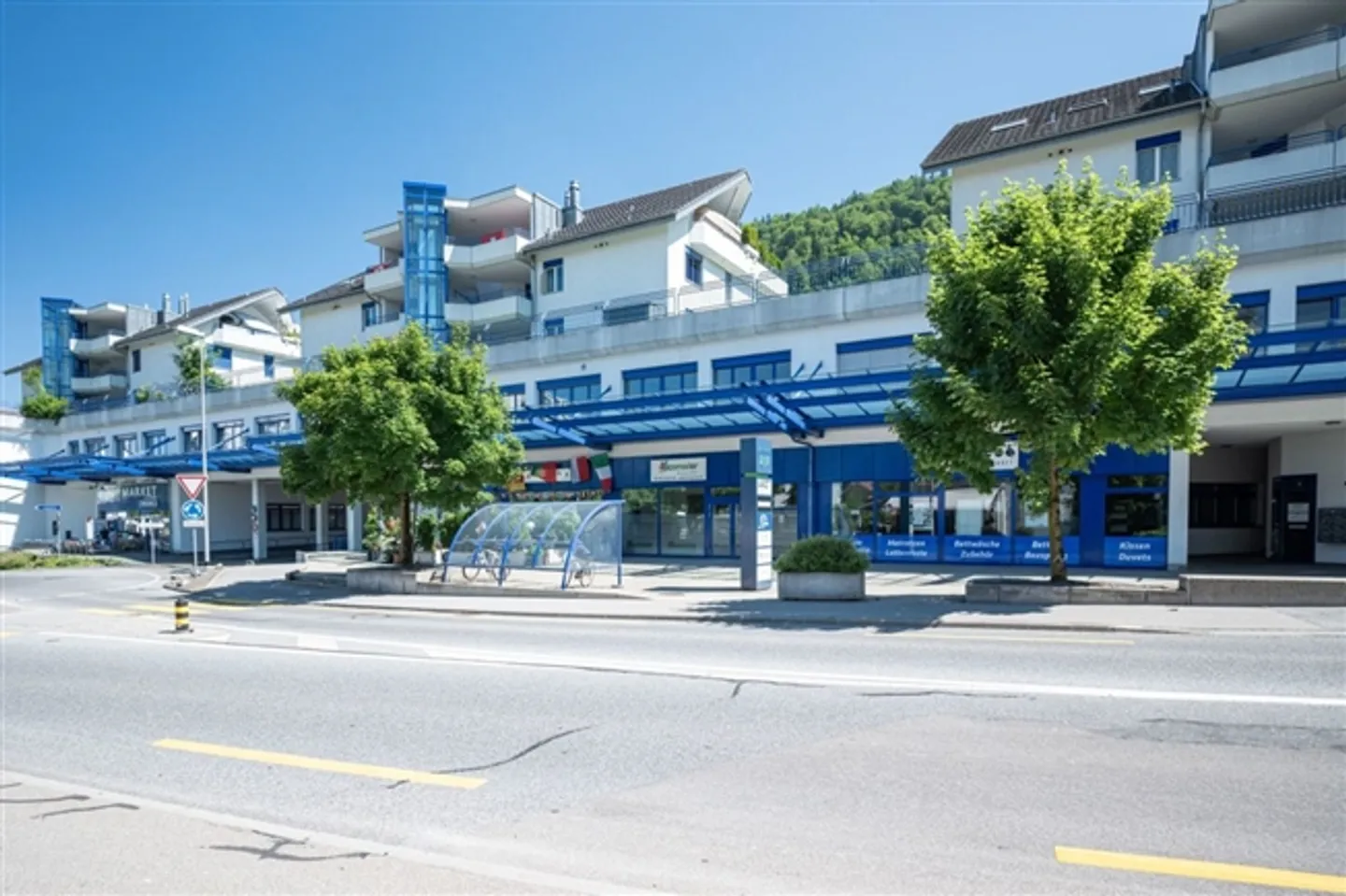 Welcome to your new office - Photo 2 of 5