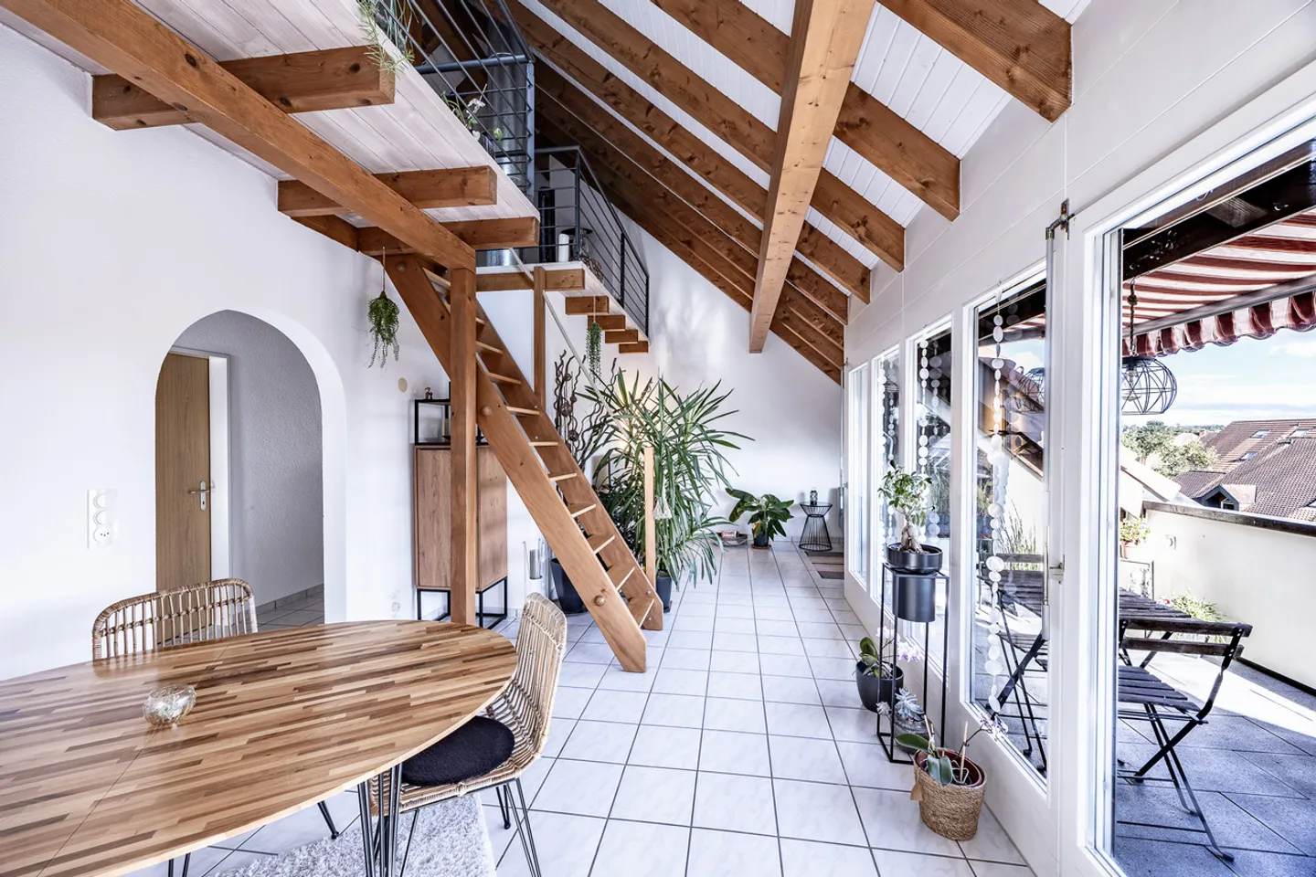 Appartamento maisonette con spazio, luce e charme - Foto 1 di 9