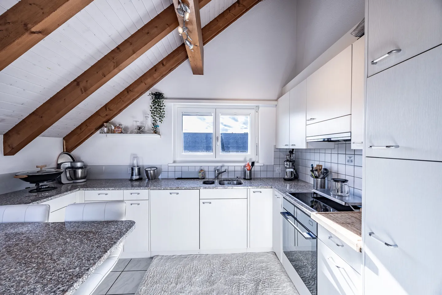 Appartamento maisonette con spazio, luce e charme - Foto 4 di 9