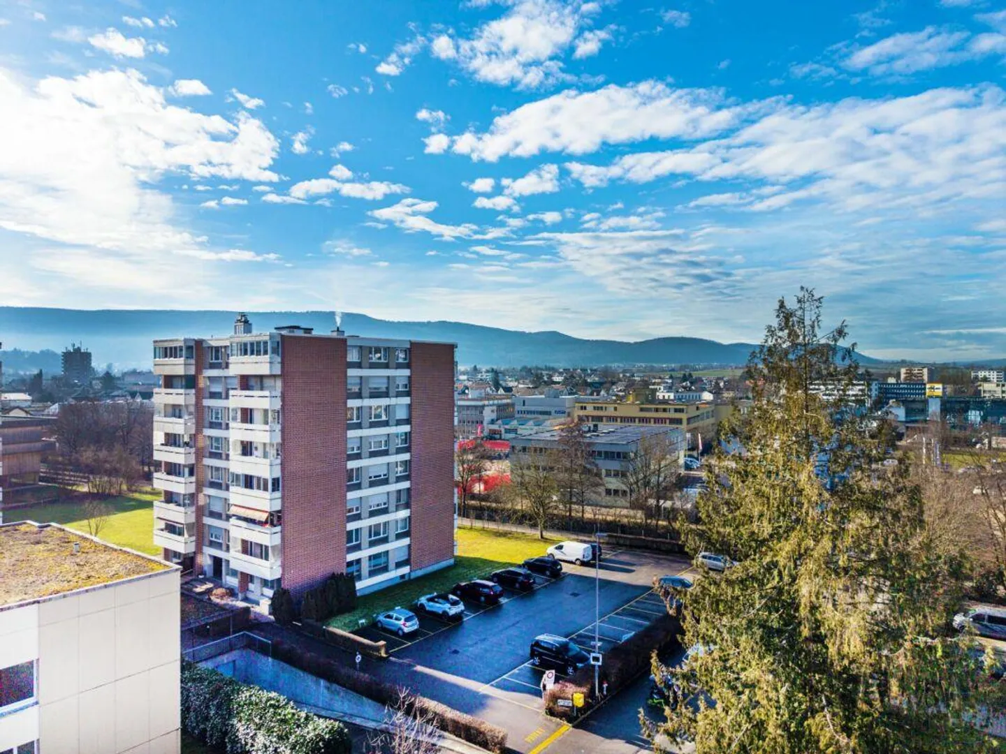 Beautiful 4-room apartment with balcony and panoramic view - Photo 13 of 13