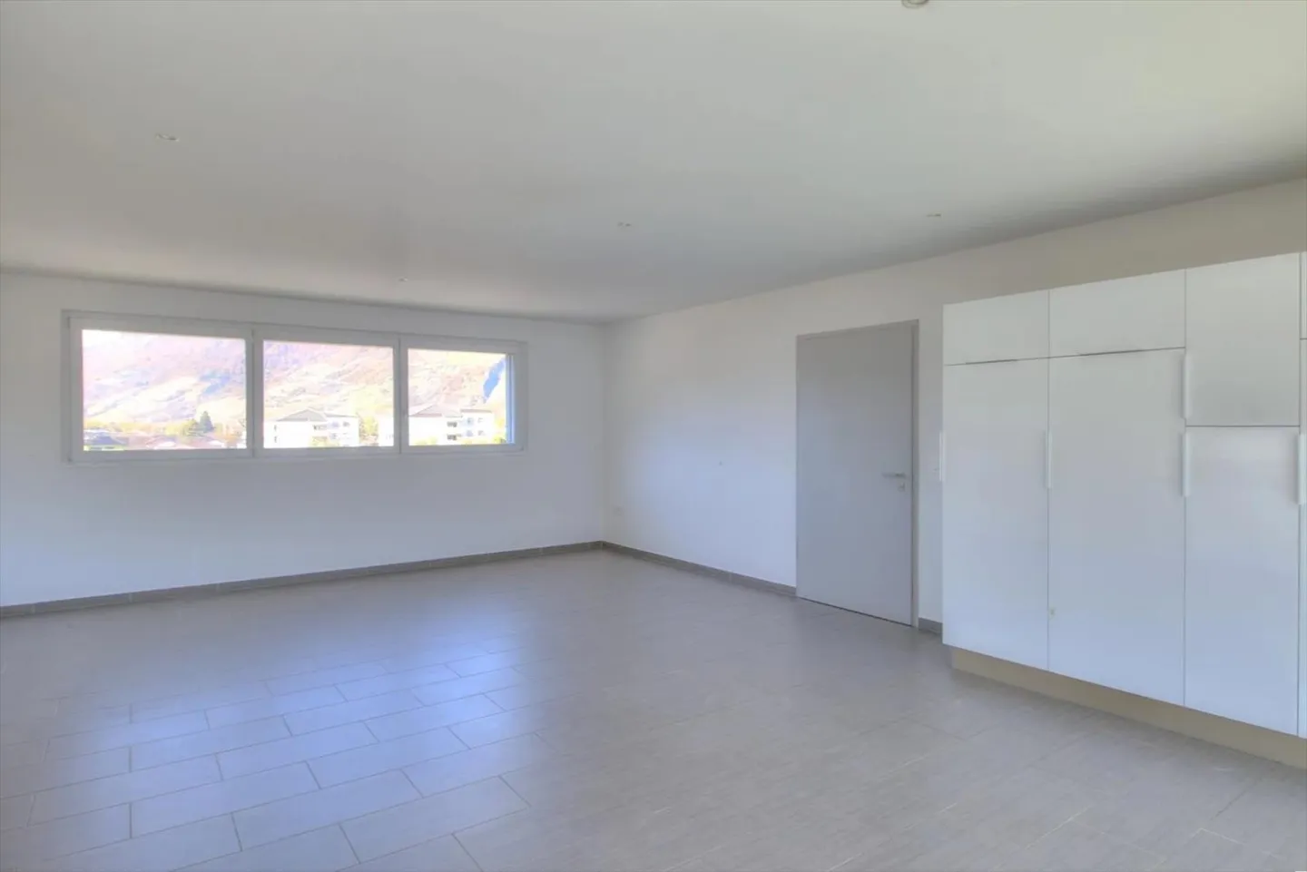 4.5 Room Apartment - Photo 4 of 11