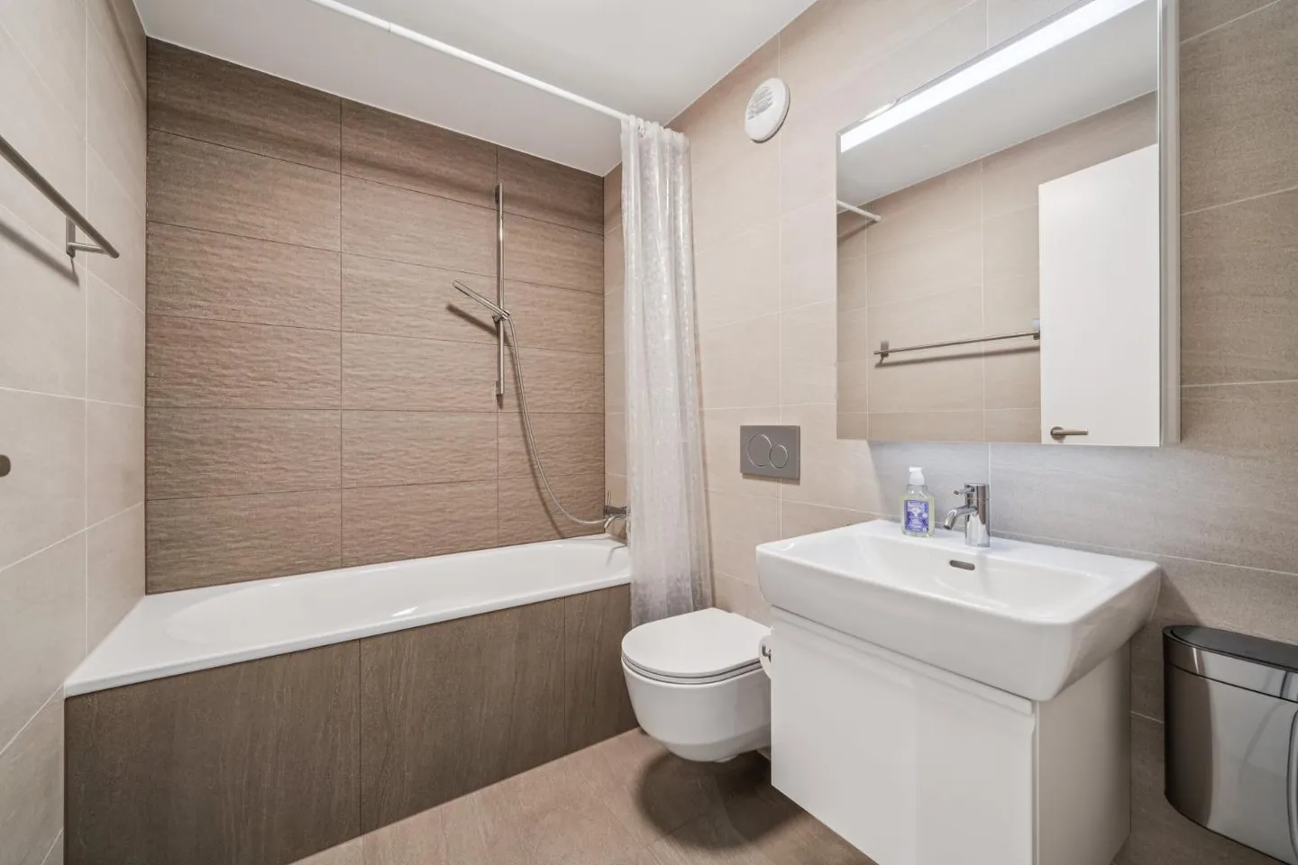 Appartement 5.5 pièces à Meinier - Vue sur le Mont-Blanc - Exclusivité - Photo 6 sur 13