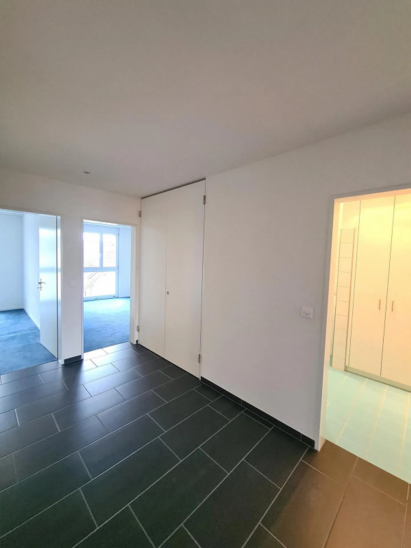 Modern living and plenty of space to feel good - Photo 5 of 15