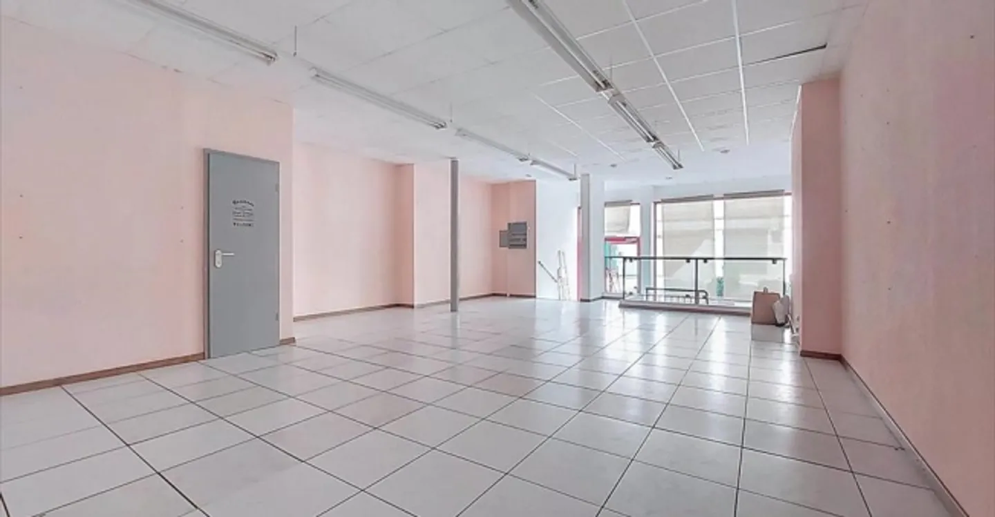 Magasin à louer - Photo 4 sur 9