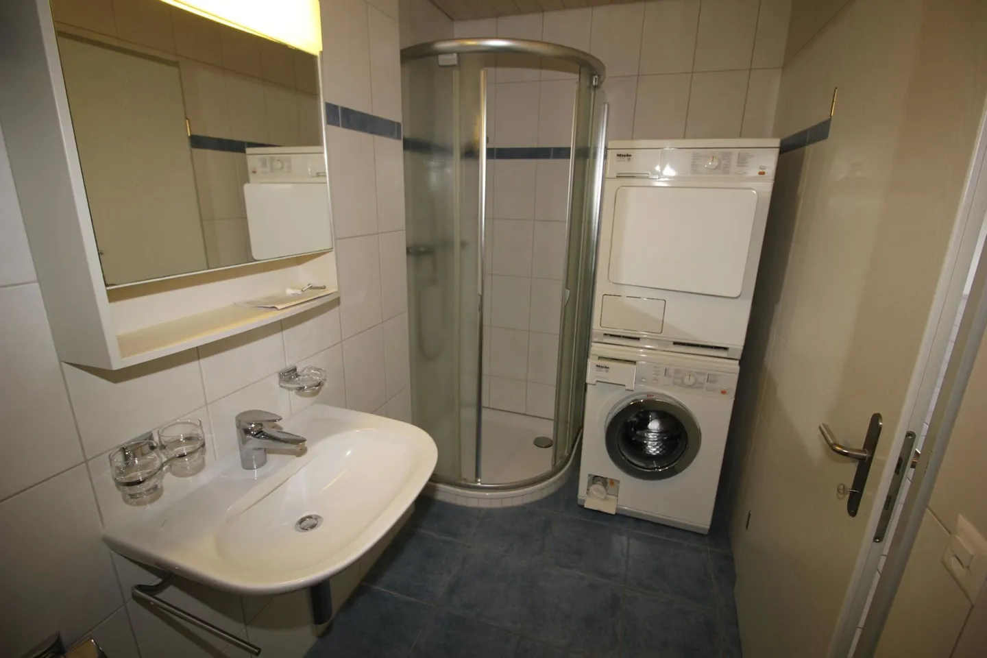 Grosszügige und helle Wohnung - Foto 10 von 12