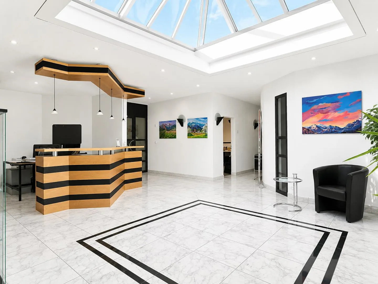 Spazio per ufficio o studio di 250 m² in una buona posizione a Landquart - Foto 1 di 18