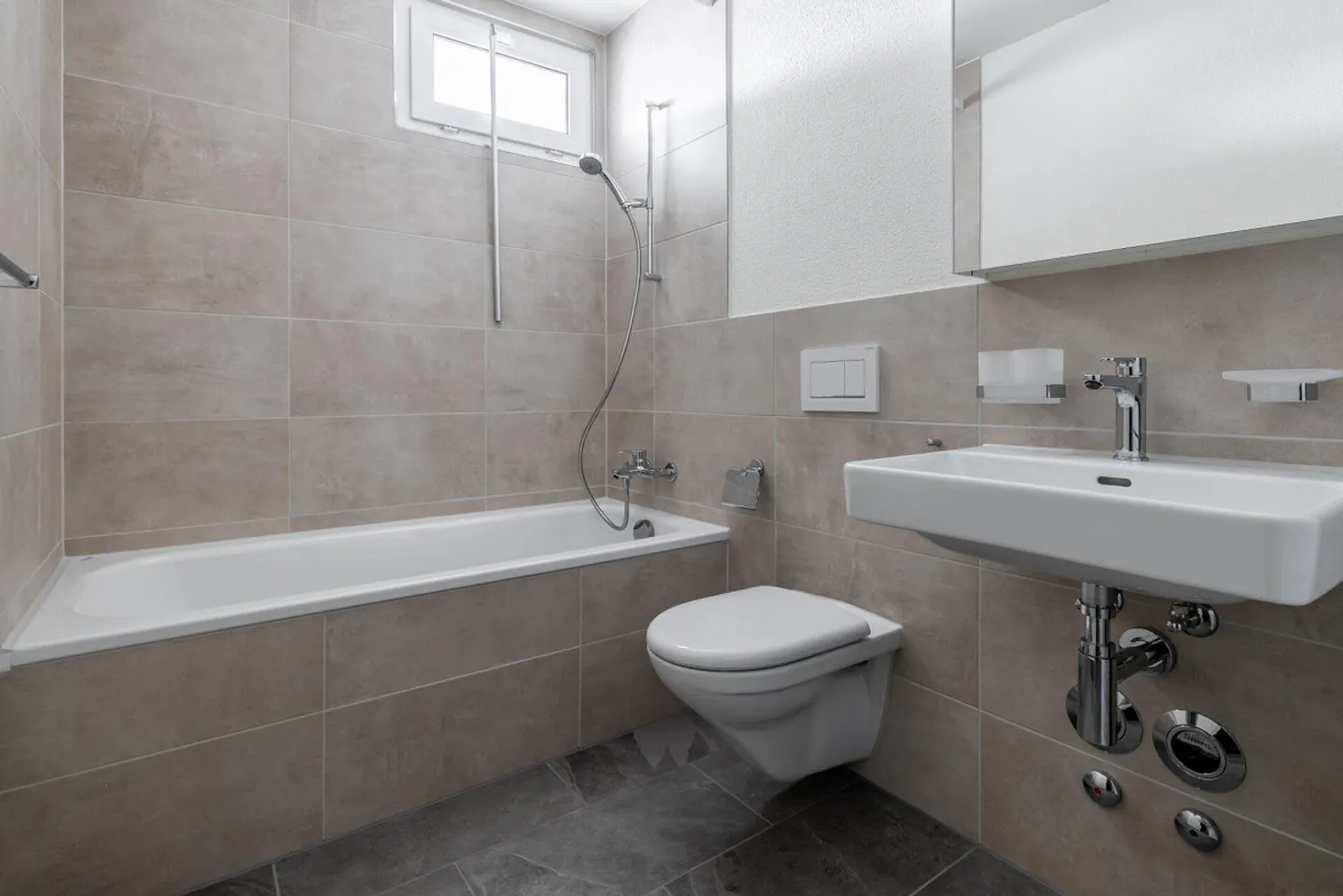 3.5-room apartment directly at Altstetten train station - Photo 5 of 5