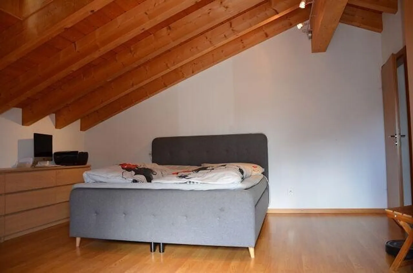 Single-family house of 5.5 rooms in a very sunny and quiet location - Photo 9 of 13