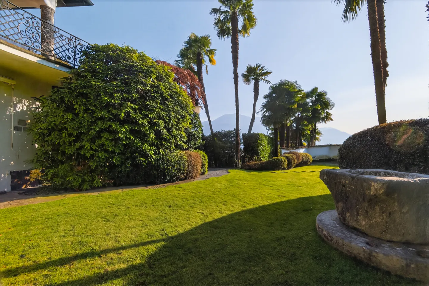 Villa di Lusso con Vista Lago - Foto 13 di 17