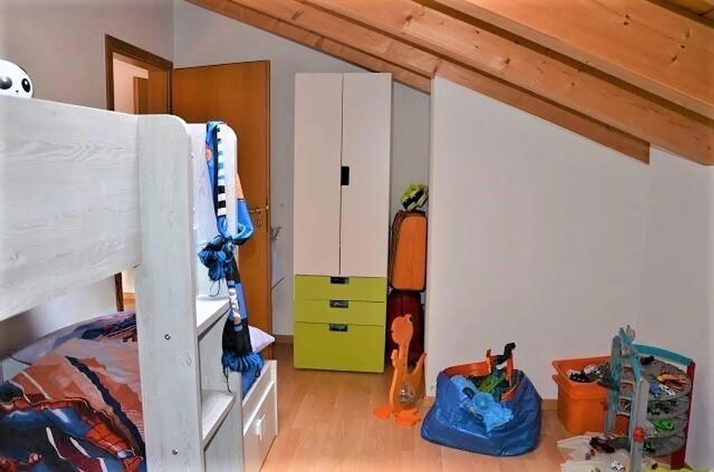 Single-family house of 5.5 rooms in a very sunny and quiet location - Photo 12 of 13