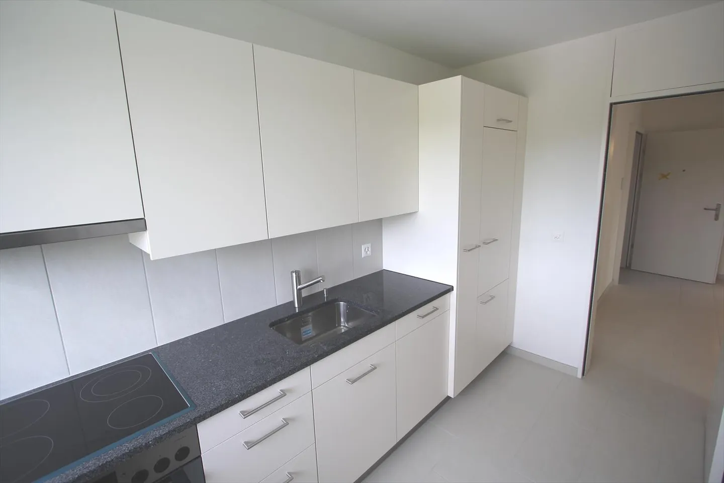 Apartment - Photo 7 of 8