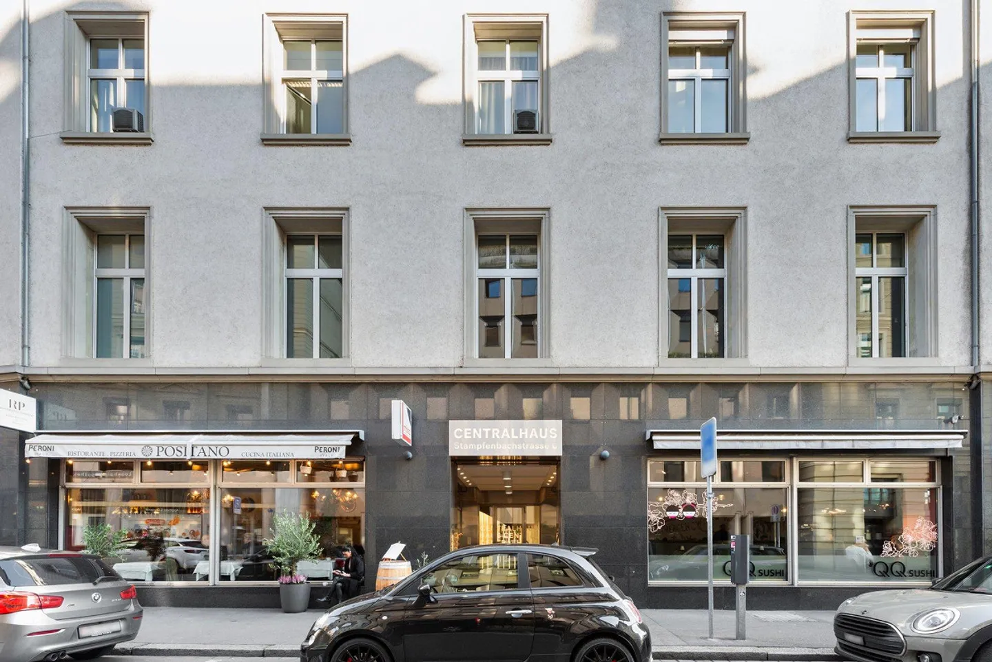 Directly at Central - 4min from the main station - Photo 9 of 12