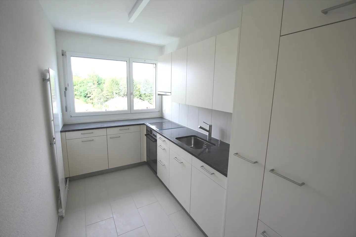 Apartment - Photo 2 of 8