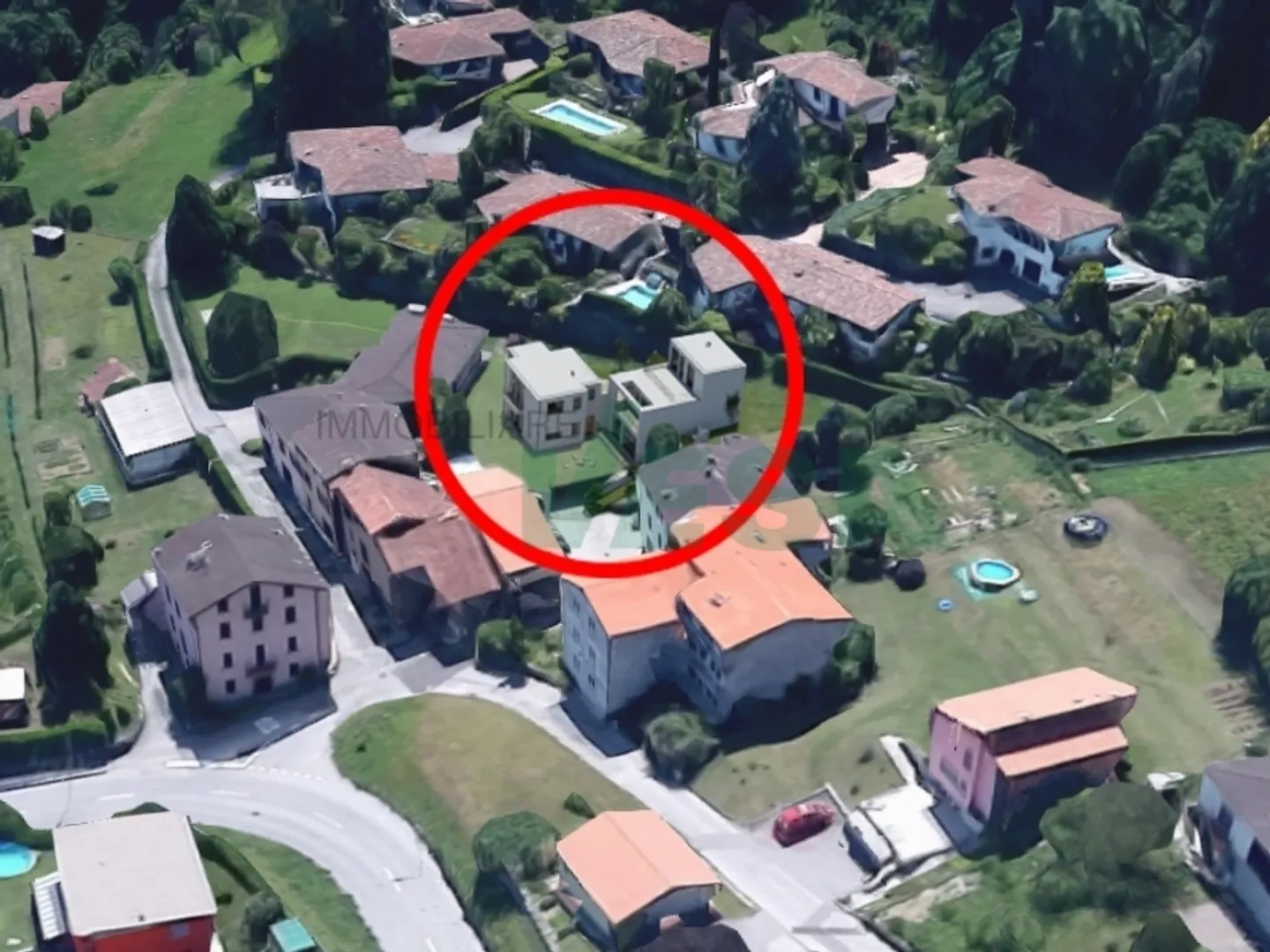 Bel terreno edificabile di 751 m2 ben soleggiato e con vista lago - Foto 4 di 5