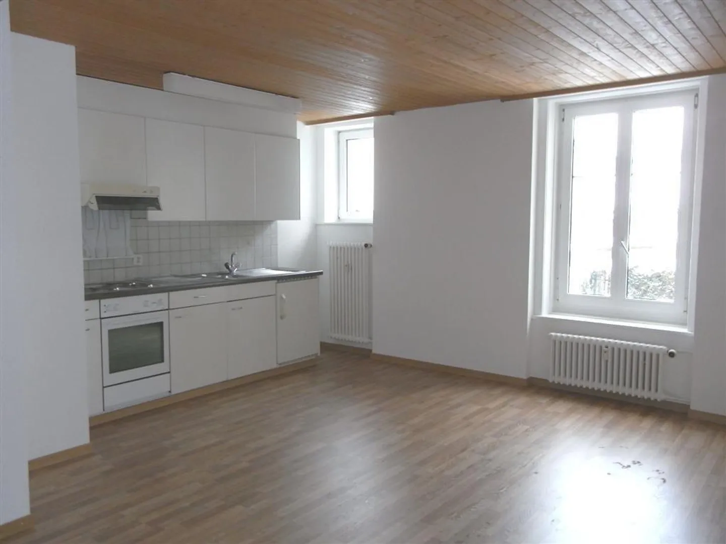 Appartamento duplex attraente di 2,5 stanze vicino ai trasporti pubblici e allo shopping - Foto 3 di 6