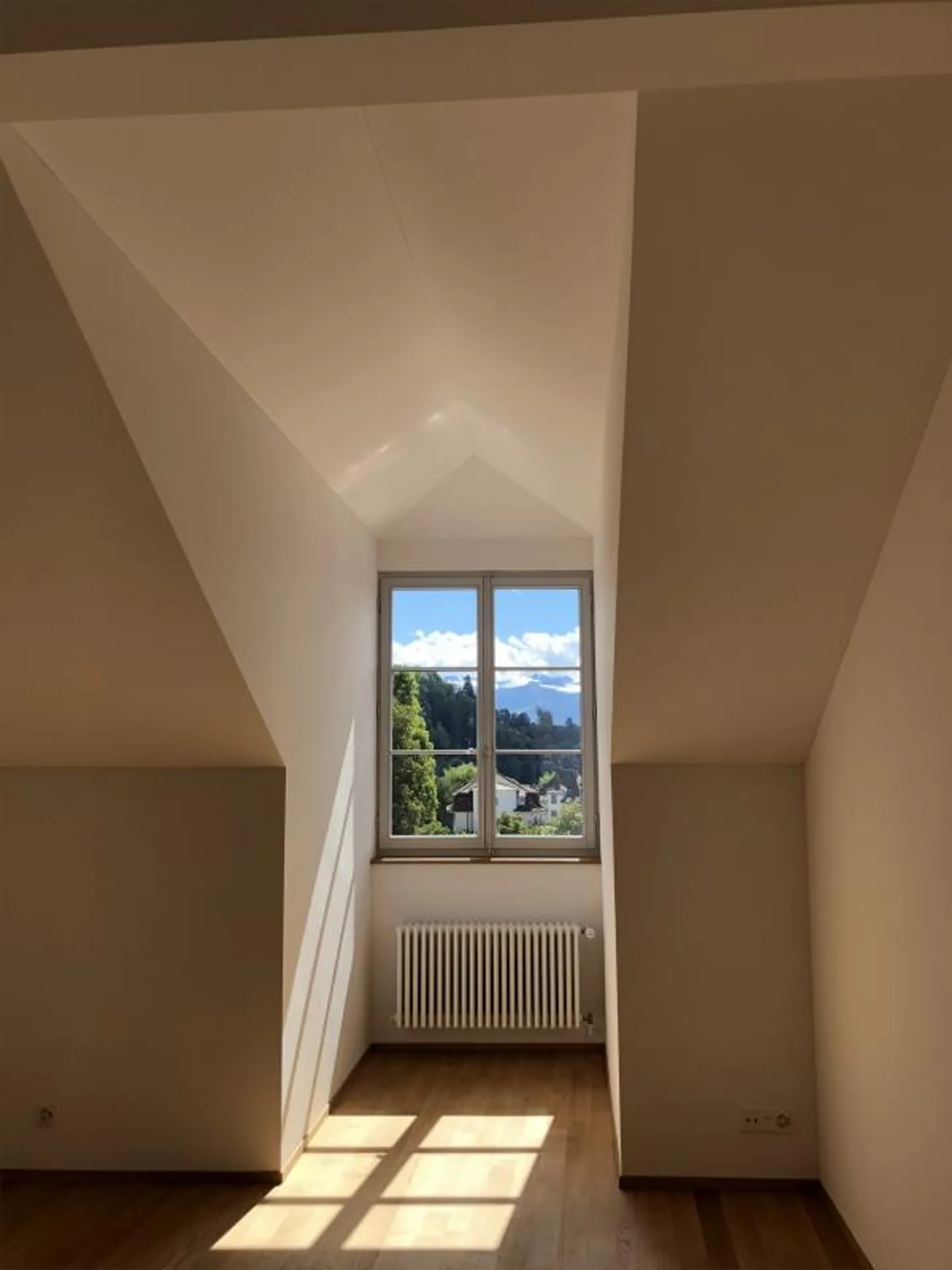 Moderno appartamento duplex con vista sull'Aare di 108 m² - Foto 2 di 18