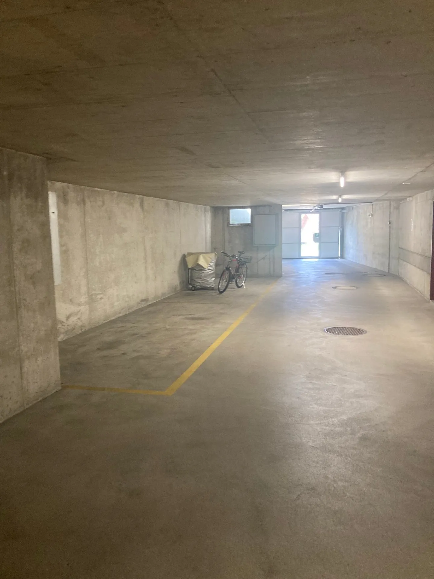 Underground parking space in Ottenbach - Photo 3 of 4