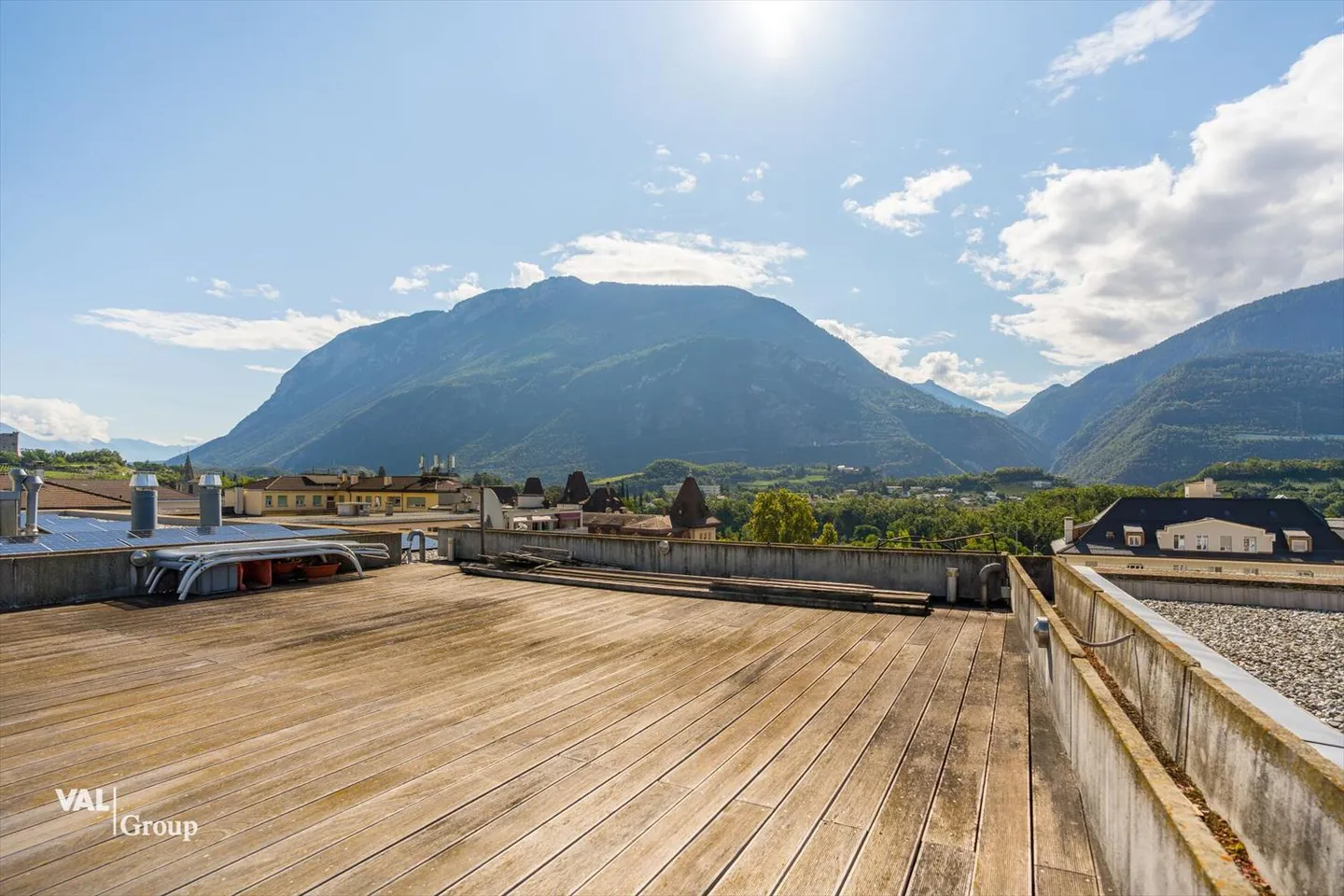 Attico duplex con terrazza sul tetto, nel cuore della città - Foto 12 di 13