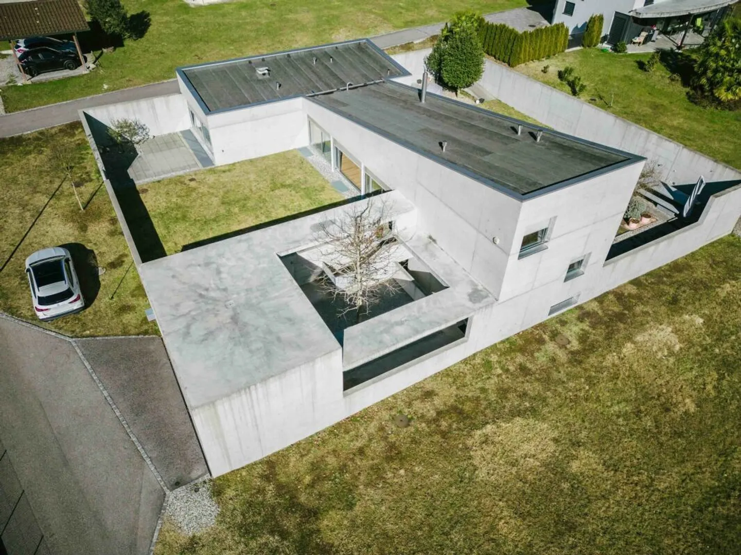 Villa moderne et spacieuse de 5,5 pièces dans un emplacement calme à Cresciano - Photo 3 sur 40