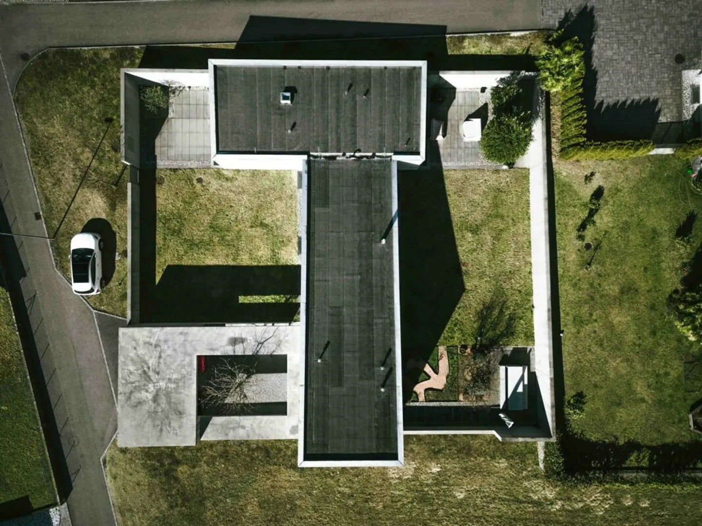 Villa moderne et spacieuse de 5,5 pièces dans un emplacement calme à Cresciano - Photo 4 sur 40