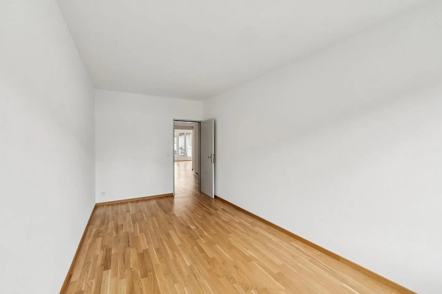 3-room apartment with garden access in a central location of Liestal - Photo 8 of 12