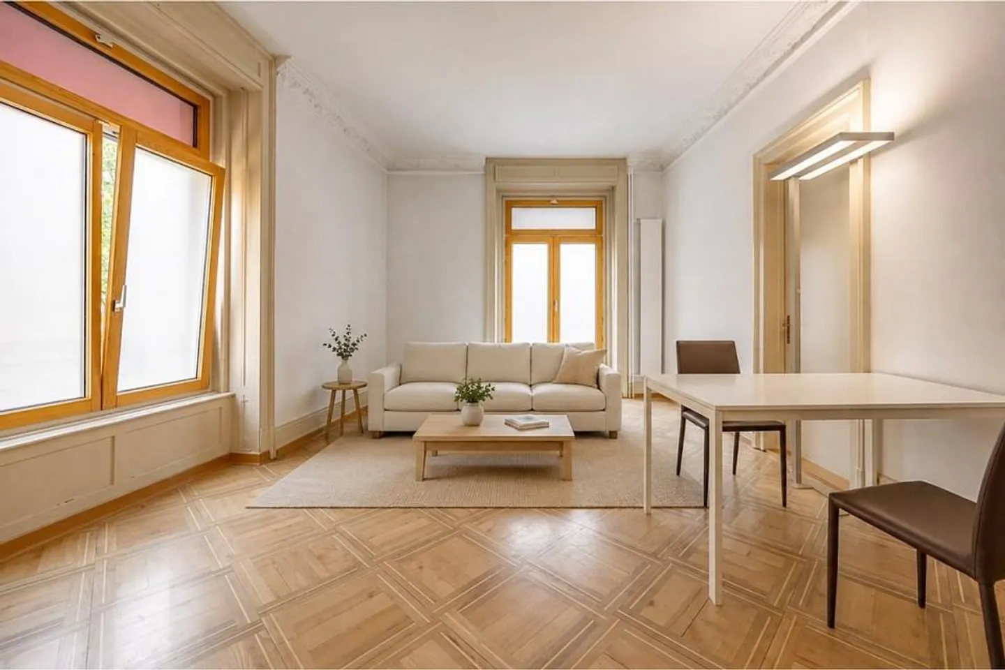 Appartement historique en plein cœur de Brig (1er étage sud) - Photo 2 sur 12