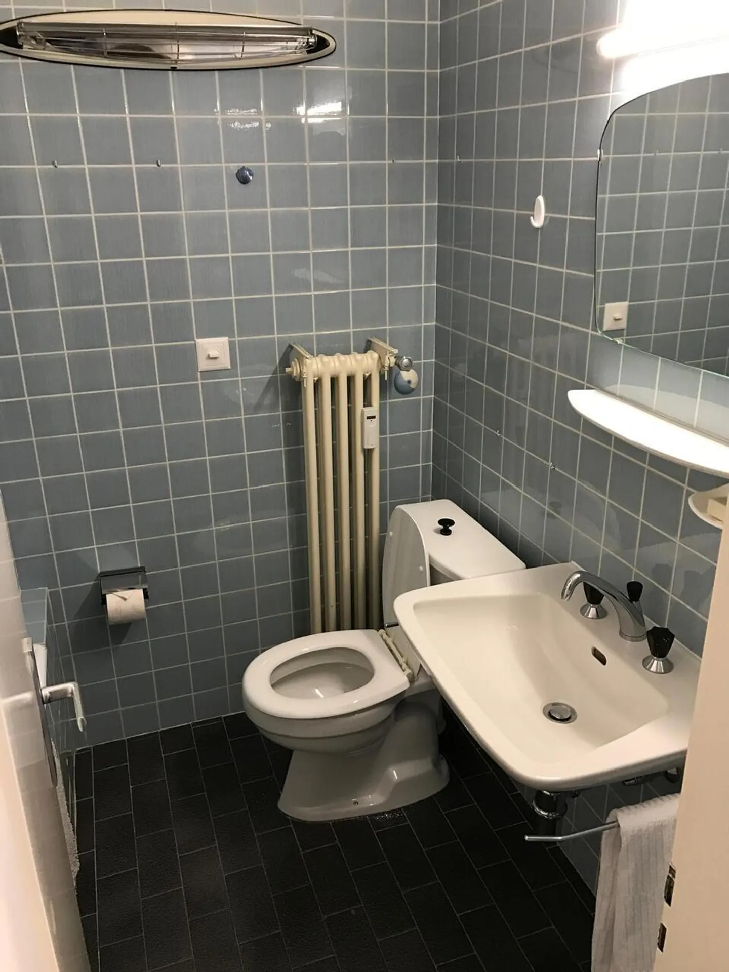 Joli studio meublé avec balcon – A l'année - Foto 7 di 8