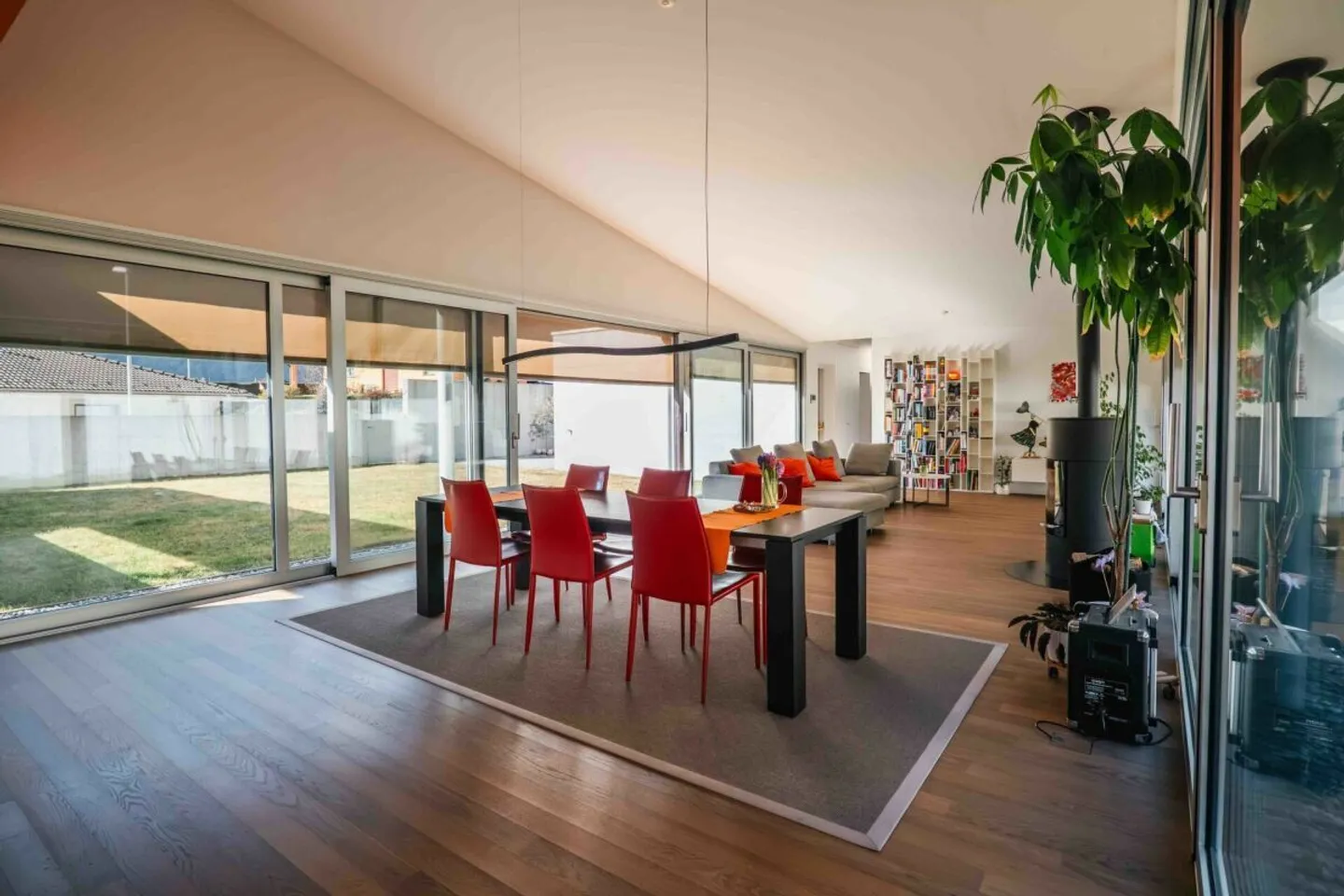 Villa moderne et spacieuse de 5,5 pièces dans un emplacement calme à Cresciano - Photo 17 sur 40