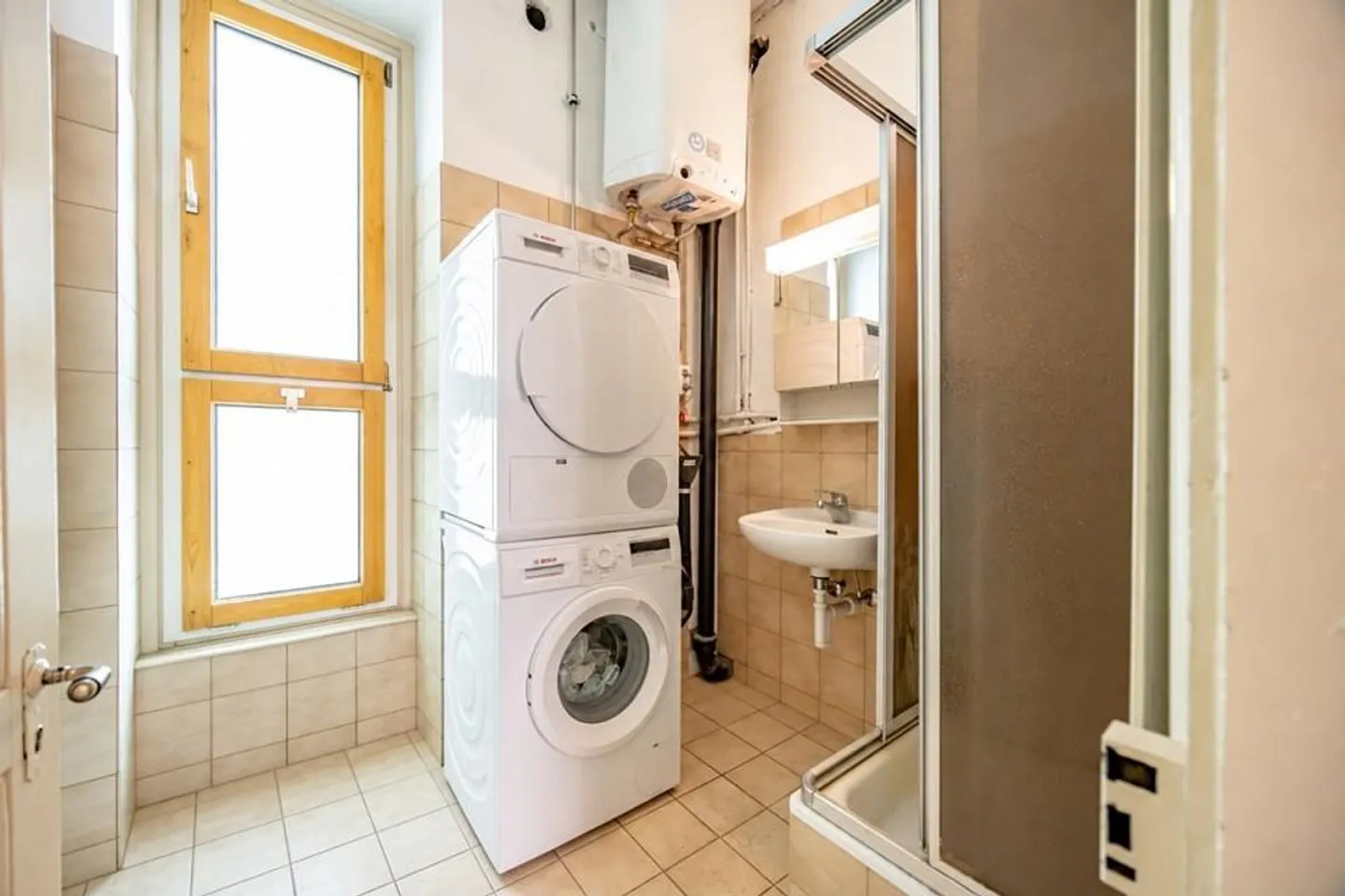 Appartement historique en plein cœur de Brig (1er étage sud) - Photo 12 sur 12