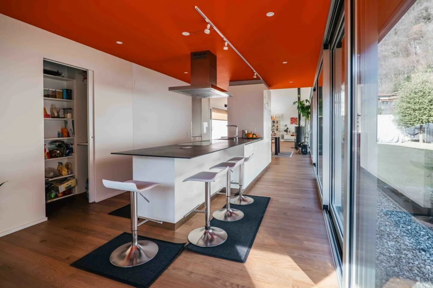 Villa moderne et spacieuse de 5,5 pièces dans un emplacement calme à Cresciano - Photo 18 sur 40