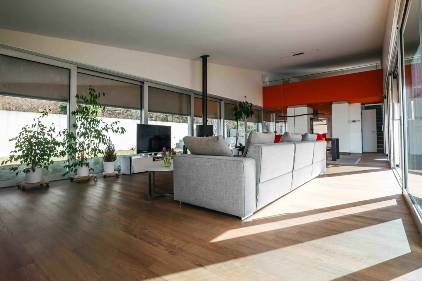 Villa moderne et spacieuse de 5,5 pièces dans un emplacement calme à Cresciano - Photo 22 sur 40