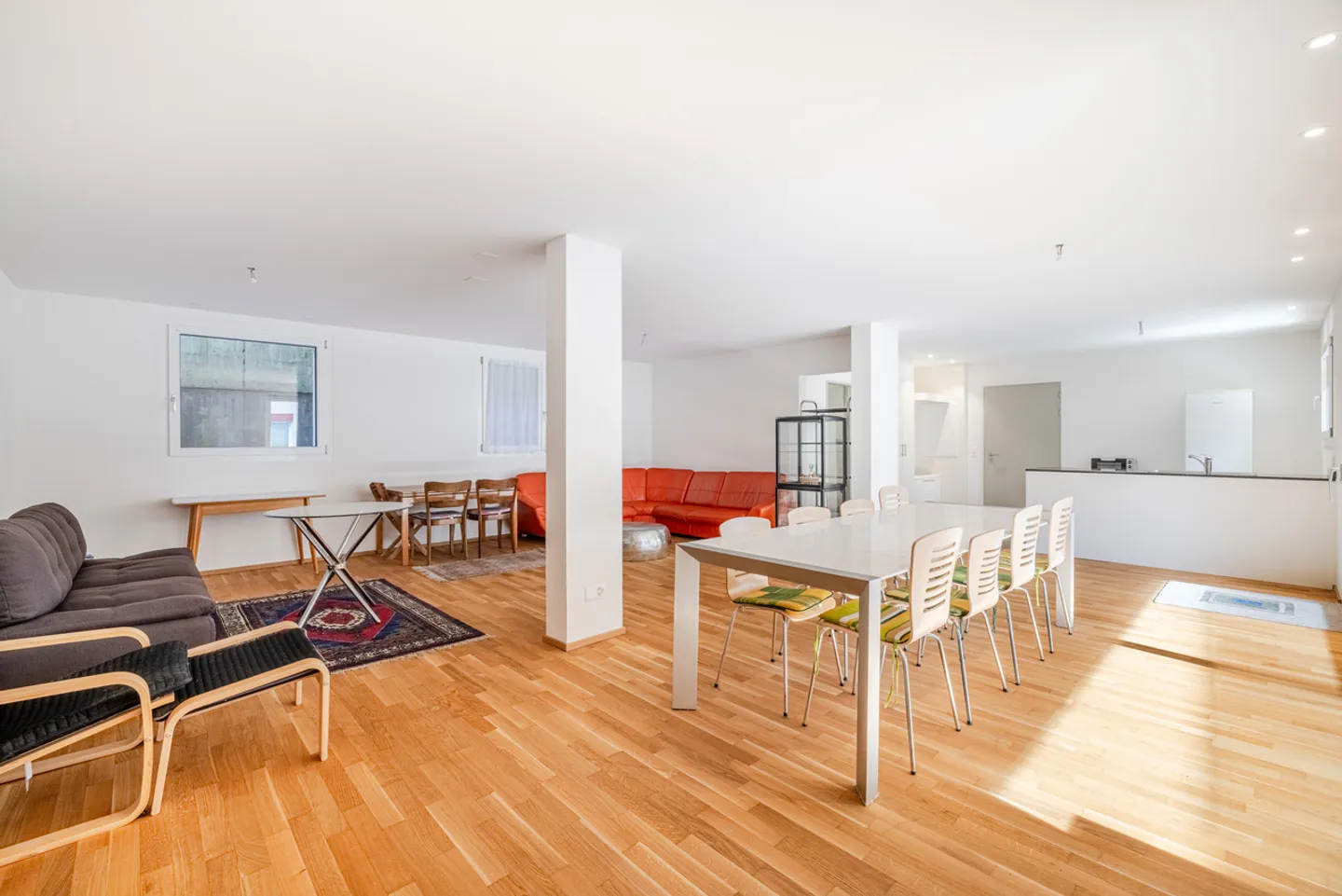 Vivere e lavorare insieme - Proprietà moderna con opzioni flessibili - Foto 2 di 8