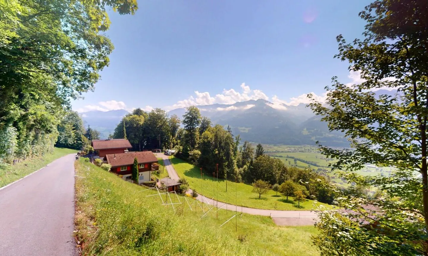 Vivre dans le vert avec panorama sur les montagnes - Photo 3 sur 11