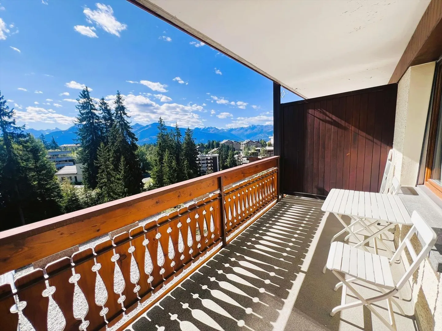 Schönes 3.5-Zimmer-Wohnung renoviert - Sehr hell und geräumig - Ideal gelegen - Schöne Aussicht - Ruhige Lage - Foto 13 von 16