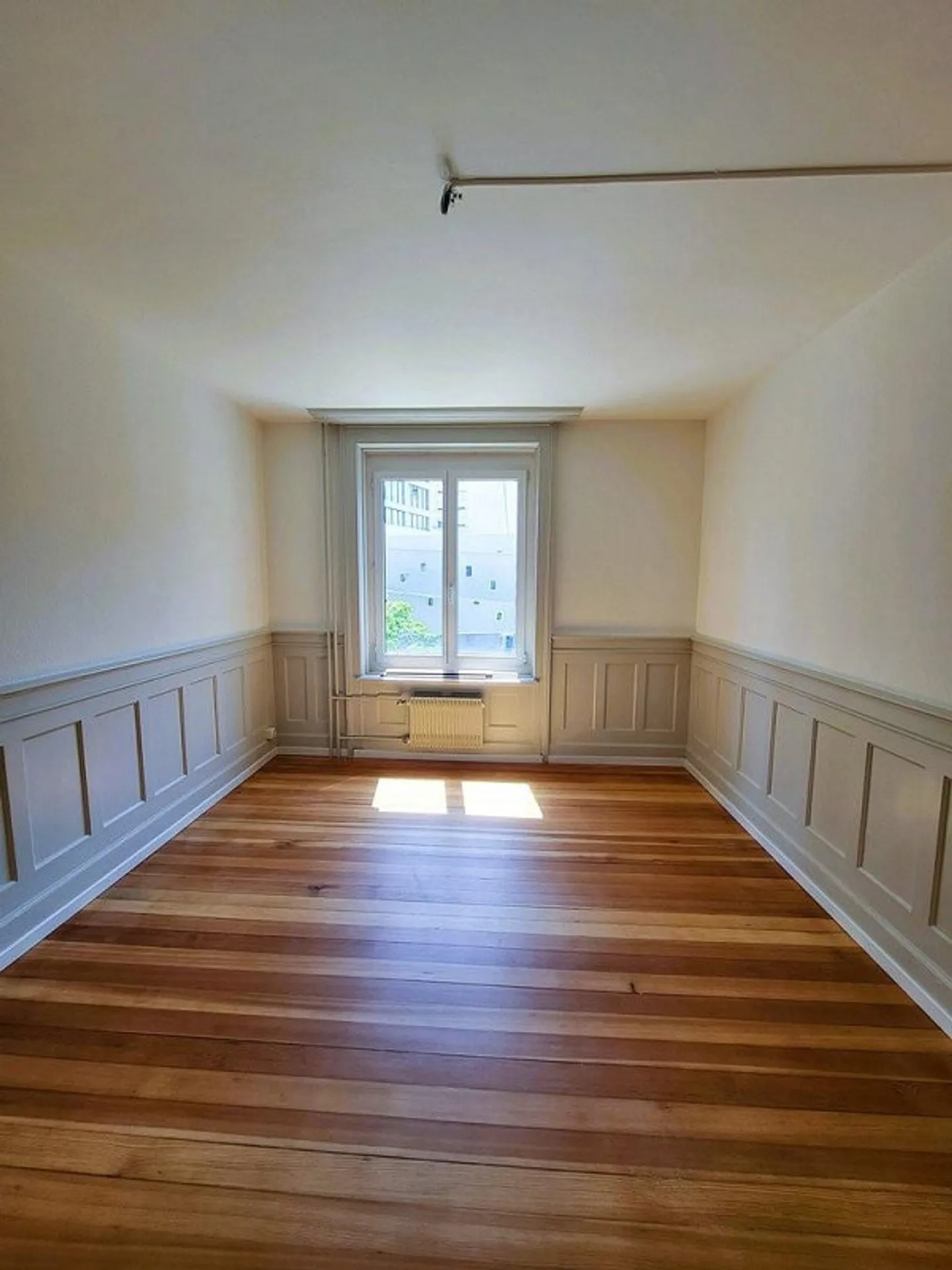 Appartamento in stile Liberty nelle immediate vicinanze dell'ospedale cantonale - Foto 5 di 7