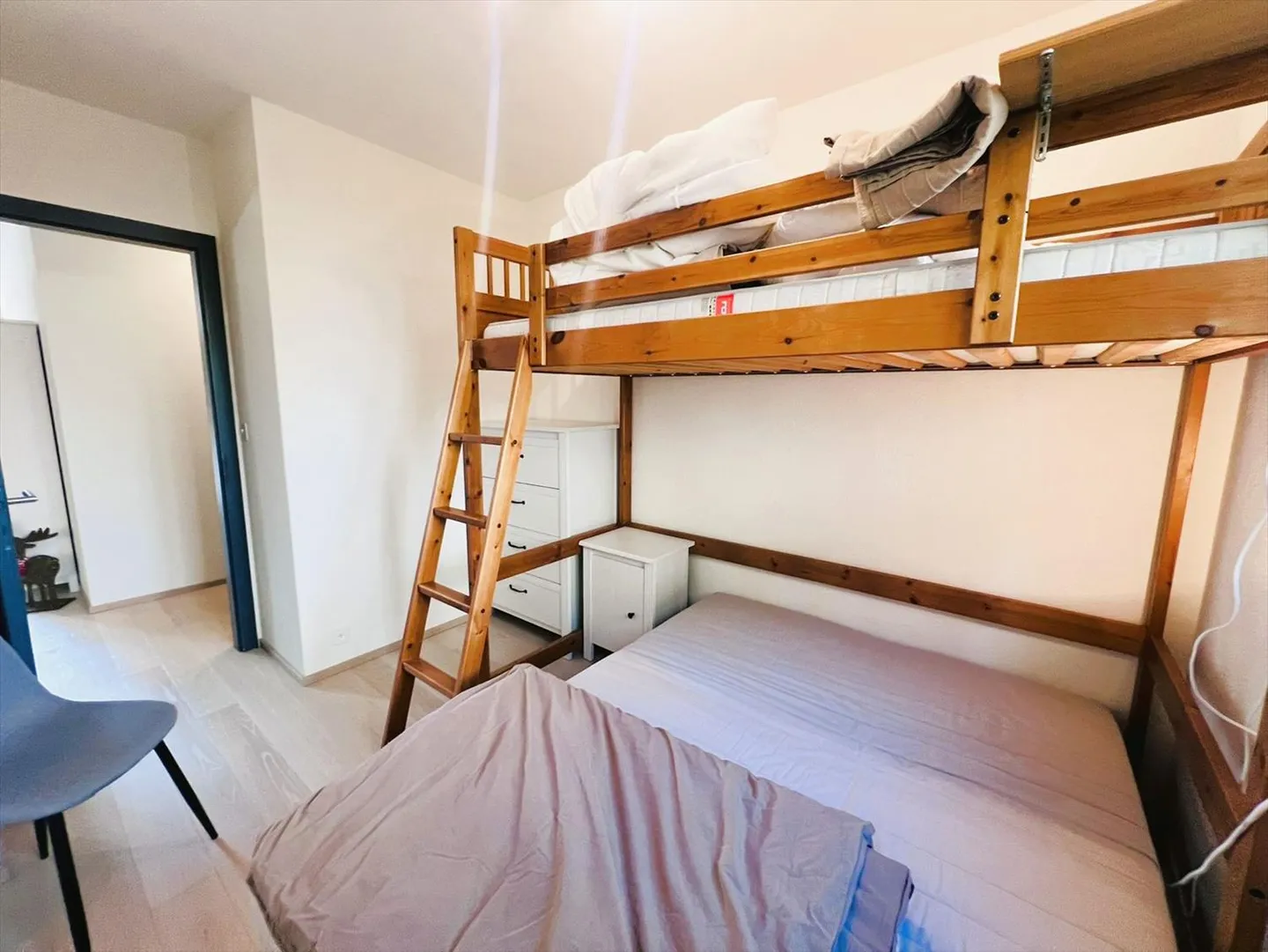 Schönes 3.5-Zimmer-Wohnung renoviert - Sehr hell und geräumig - Ideal gelegen - Schöne Aussicht - Ruhige Lage - Foto 10 von 16
