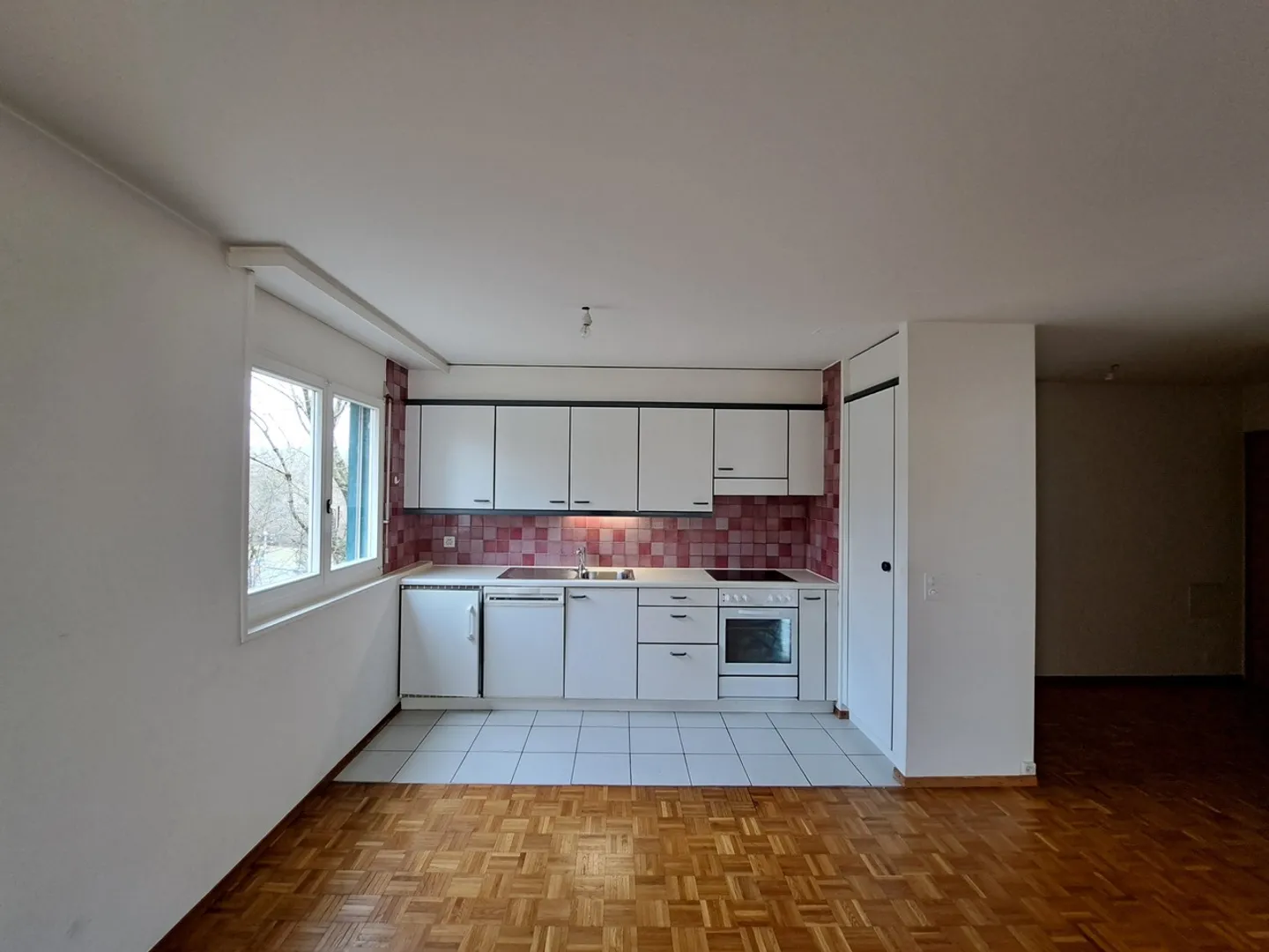 Geräumige Wohnung mit Balkon - Foto 3 von 7