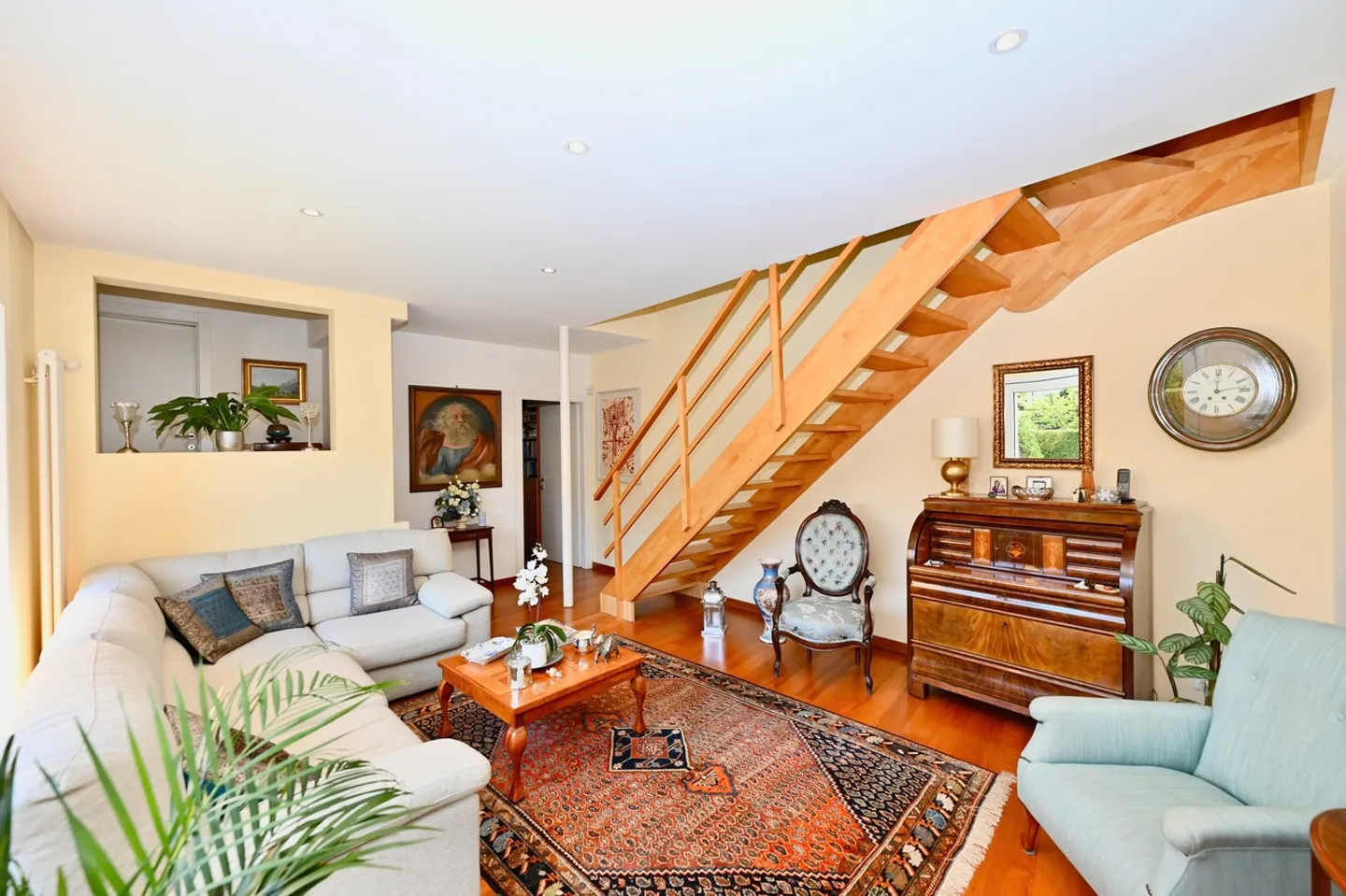 Casa con 2 Appartamenti e Giardino vicino a TASIS e Lugano - Foto 6 di 19