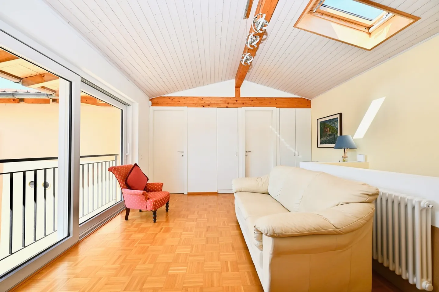 Casa con 2 Appartamenti e Giardino vicino a TASIS e Lugano - Foto 9 di 19