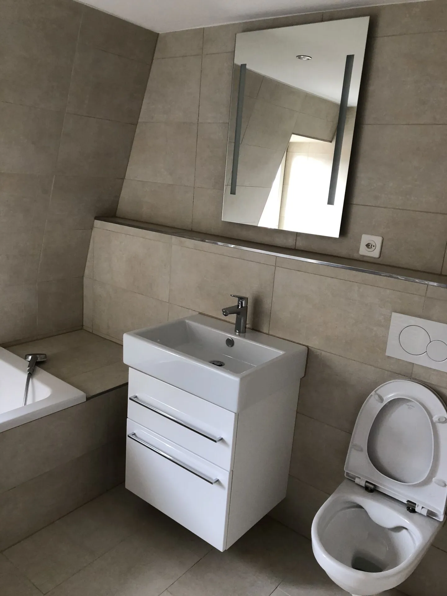 3.5 Room Maisonette Apartment for Rent in a Central Location in Sennwald - Photo 11 of 17