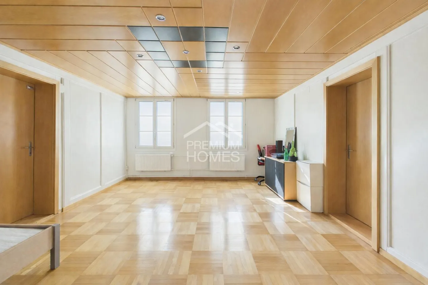 Investment property with gastronomy and residential use in a central location - Photo 11 of 12