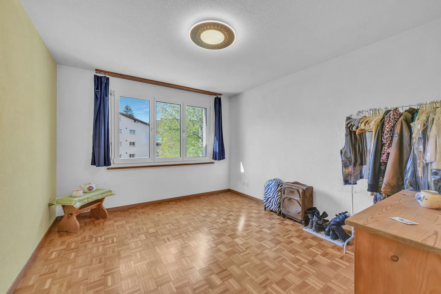 Space for life's dreams: Charming 4.5-room apartment with balcony - Photo 9 of 15