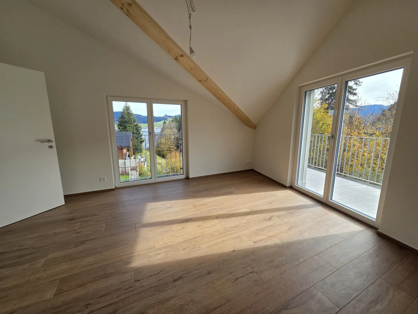 Maison individuelle à Einsiedeln avec une vue magnifique sur le lac Sihl - Photo 8 sur 11