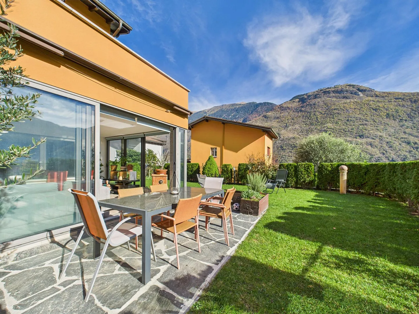 Einfamilienhaus 5,5 Zimmer mit Wintergarten, Sauna - Gnosca - Foto 13 von 14