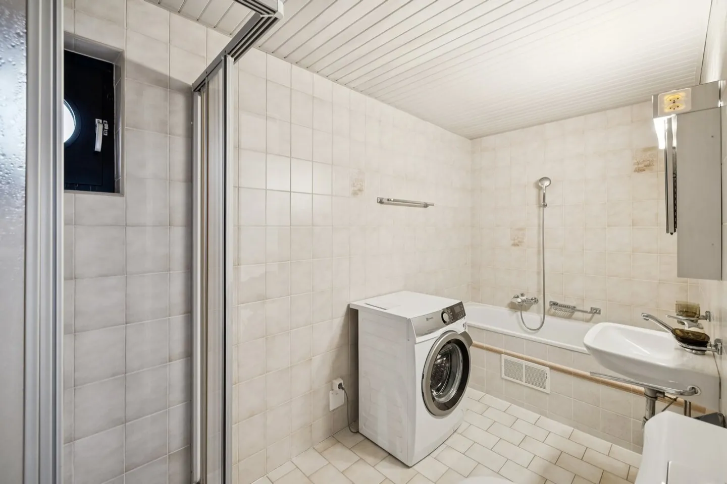 2.5 pièces lumineux dans une résidence contemporaine - Foto 7 von 8