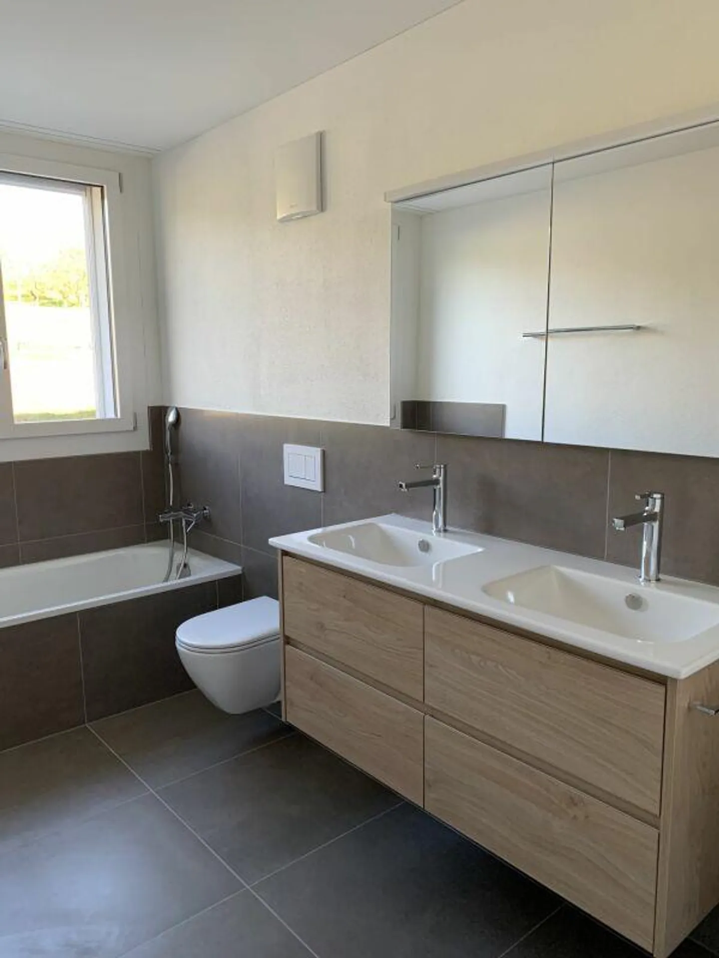 5.5-room new apartment with generous living space (1st floor) - Photo 3 of 6