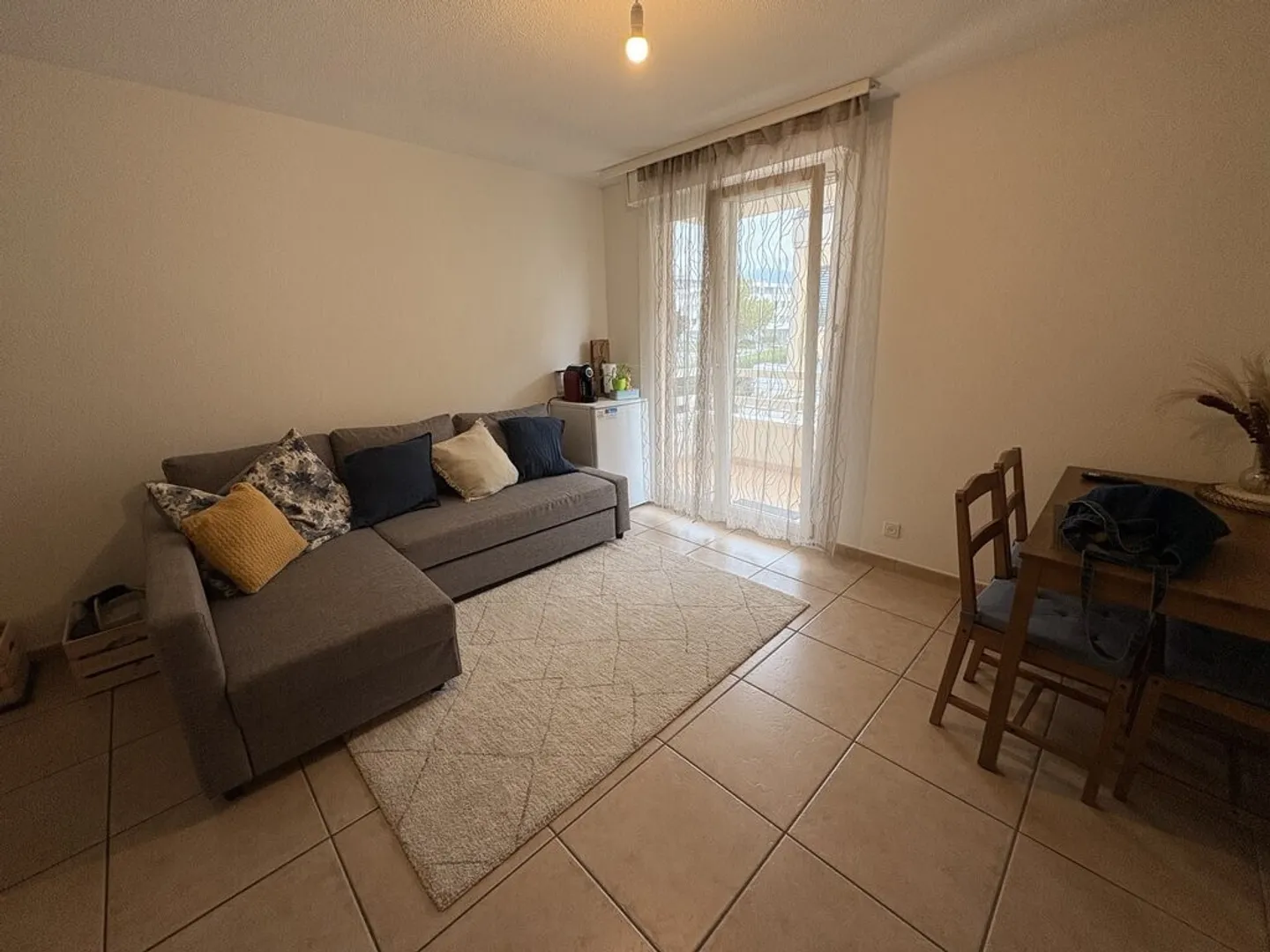 Charmant appartement 2.5 pièces - Photo 1 sur 5