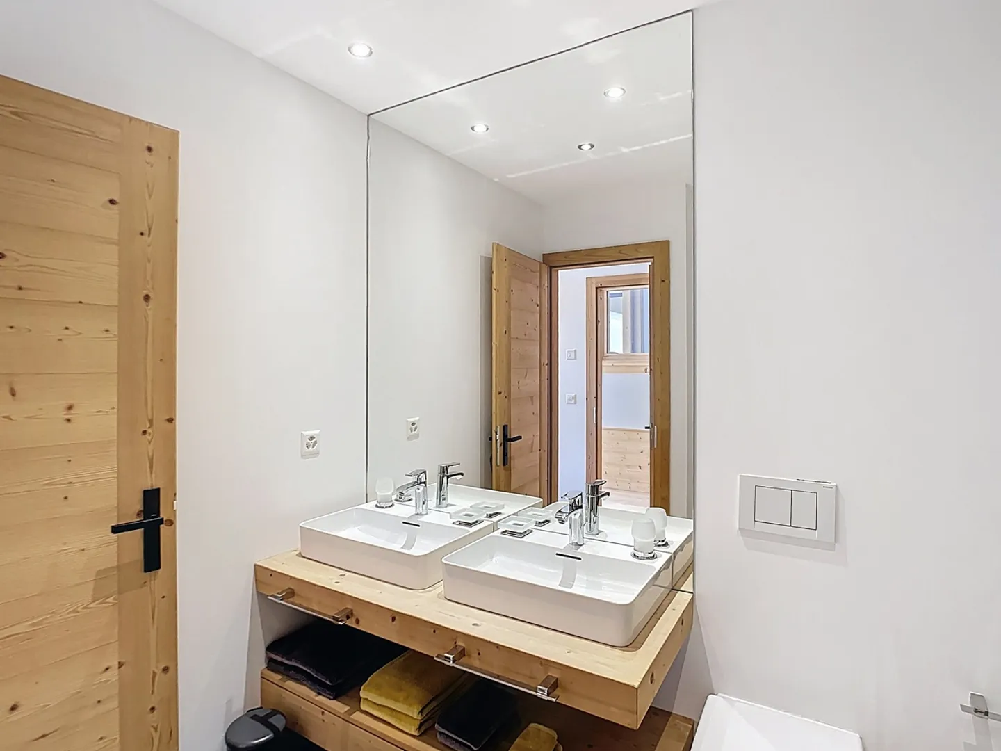 Appartement Éblouissant avec Vue sur Montagne - Photo 8 sur 17